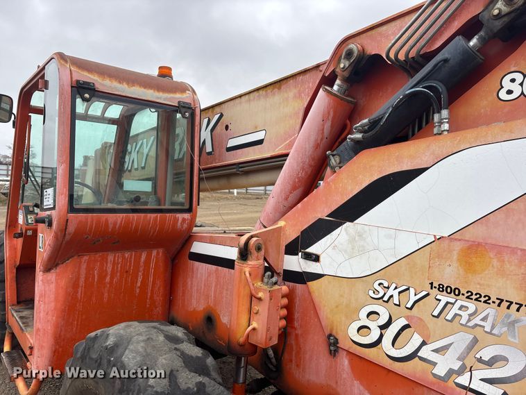 image for item DK0172 2004 Sky track 8042 telehandler