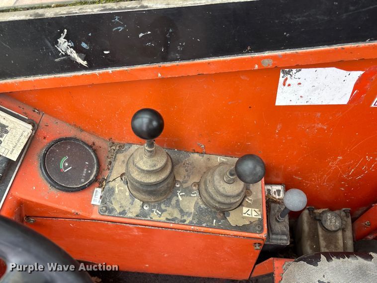 image for item DK0172 2004 Sky track 8042 telehandler