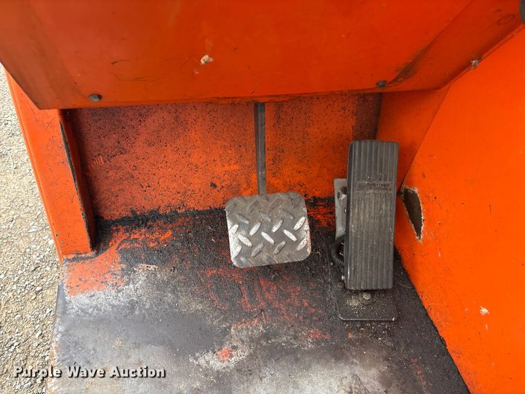 image for item DK0172 2004 Sky track 8042 telehandler