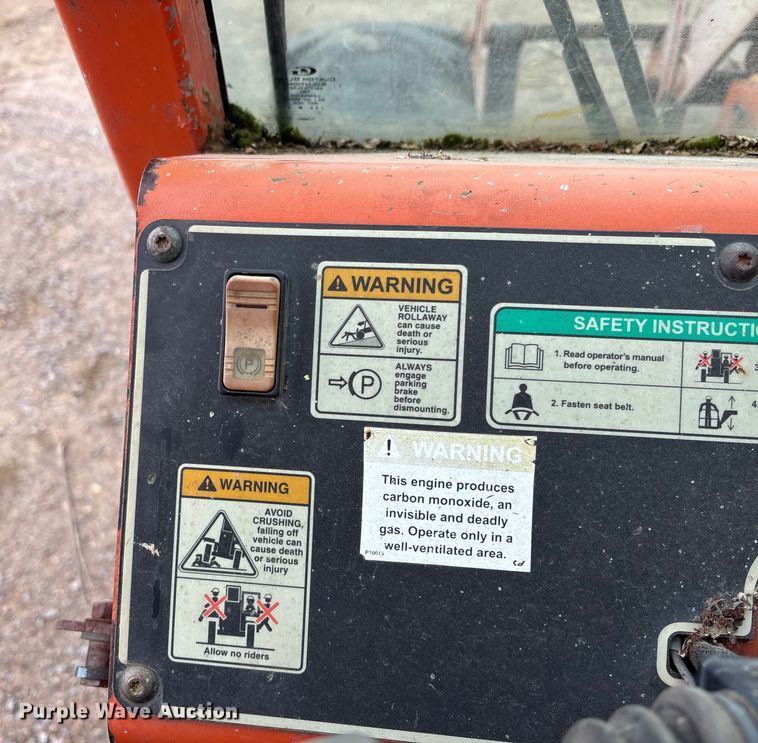 image for item DK0172 2004 Sky track 8042 telehandler