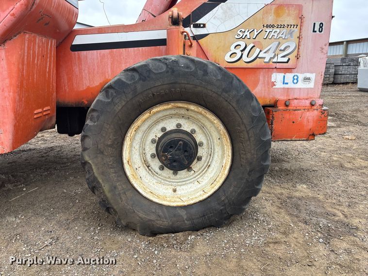 image for item DK0172 2004 Sky track 8042 telehandler