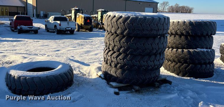 image for item DK0174 (9) 14R24 tires