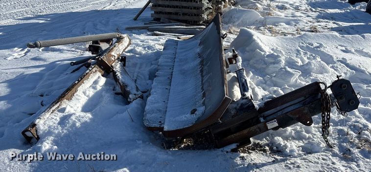 image for item DK0182 Henke wing plow