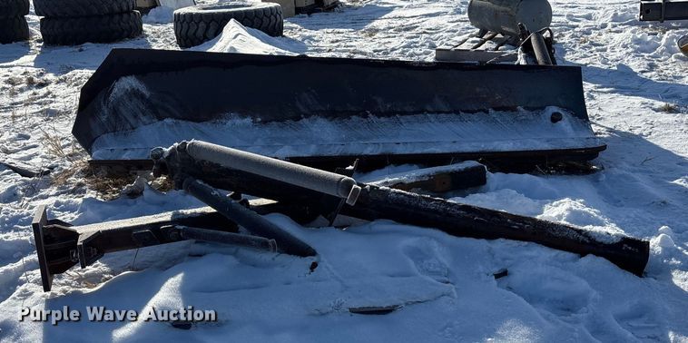 image for item DK0182 Henke wing plow