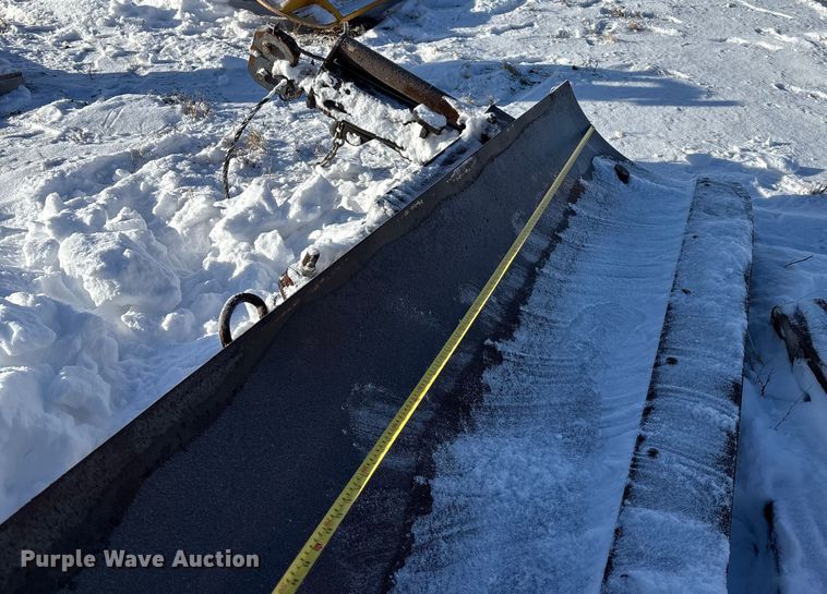 image for item DK0182 Henke wing plow