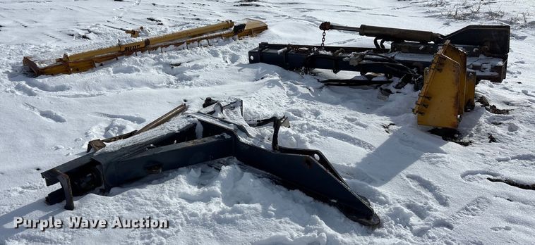 image for item DK0183 Henke wing plow