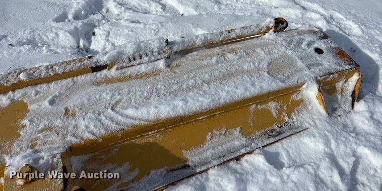 image for item DK0183 Henke wing plow