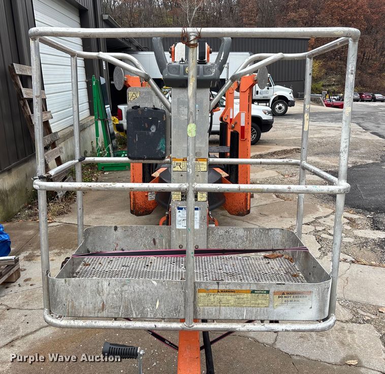 image for item DK0184 2012 JLG T500J boom lift