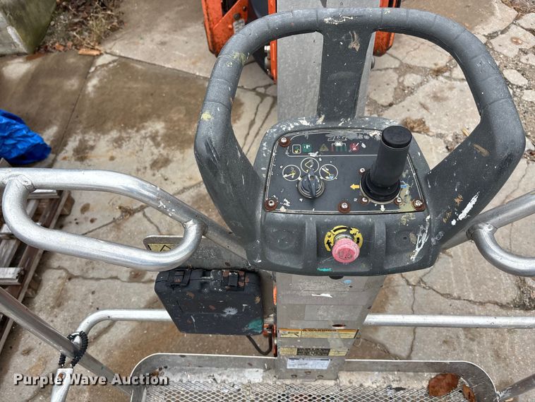 image for item DK0184 2012 JLG T500J boom lift