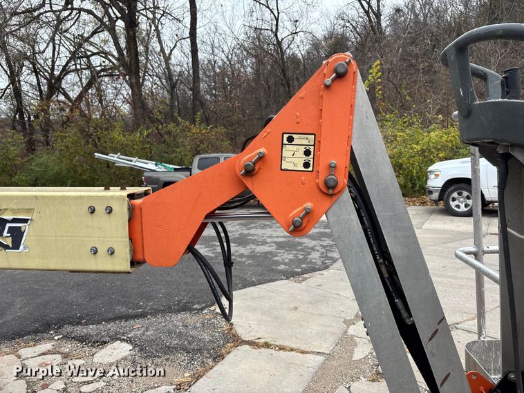 image for item DK0184 2012 JLG T500J boom lift