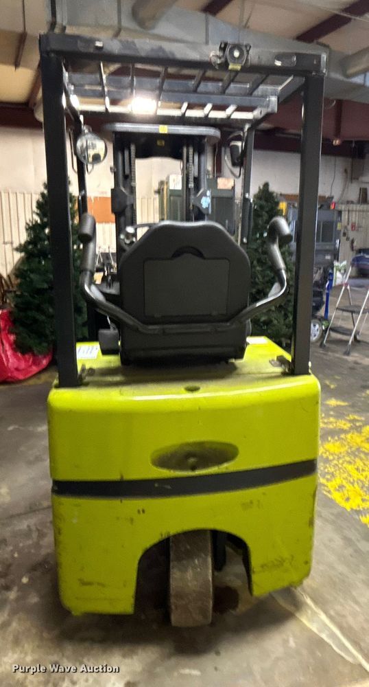 image for item DK0188 Clark TMG15S forklift