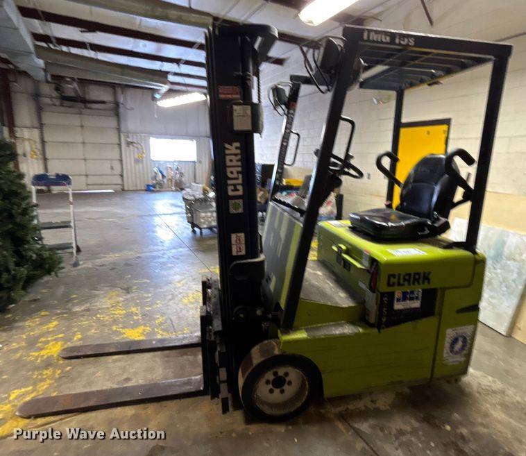 image for item DK0188 Clark TMG15S forklift