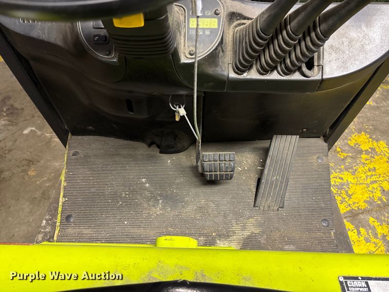 image for item DK0188 Clark TMG15S forklift