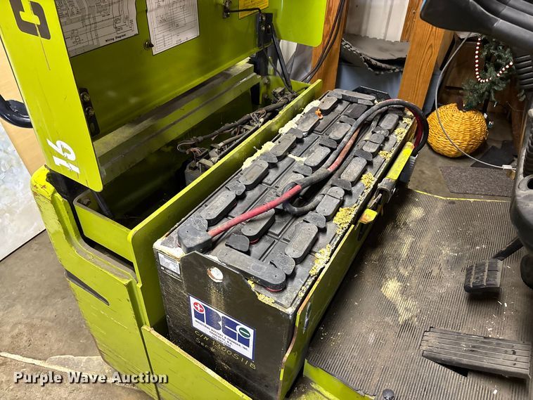 image for item DK0188 Clark TMG15S forklift