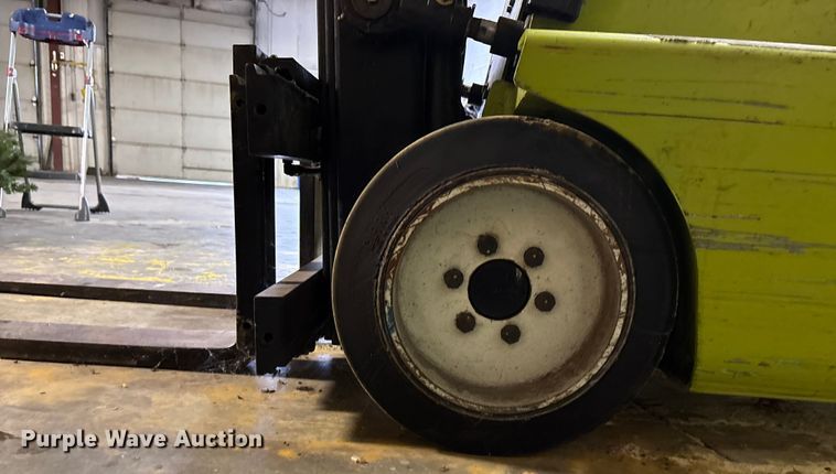 image for item DK0188 Clark TMG15S forklift