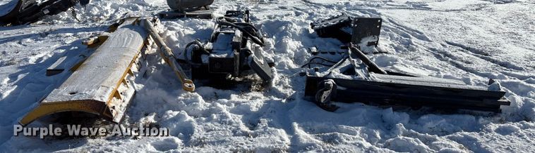 image for item DK0190 Henke wing plow