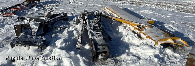 image for item DK0190 Henke wing plow