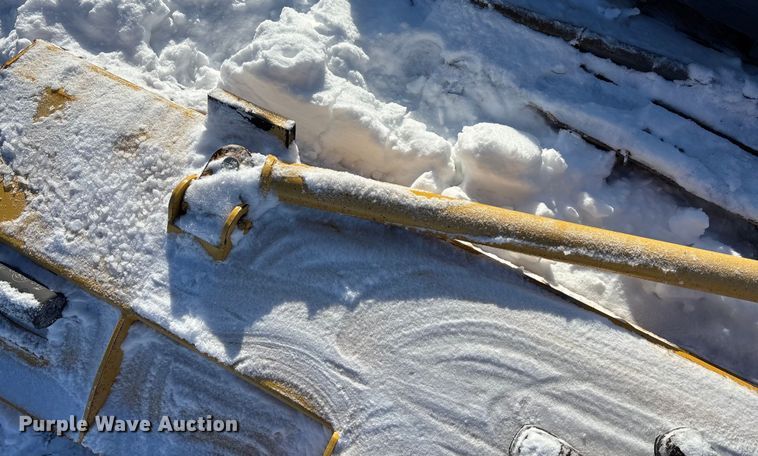 image for item DK0190 Henke wing plow