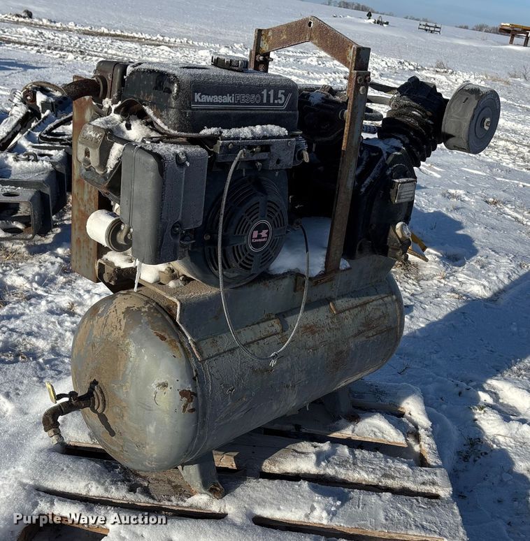 image for item DK0191 Ingersoll Rand 2475 air compressor