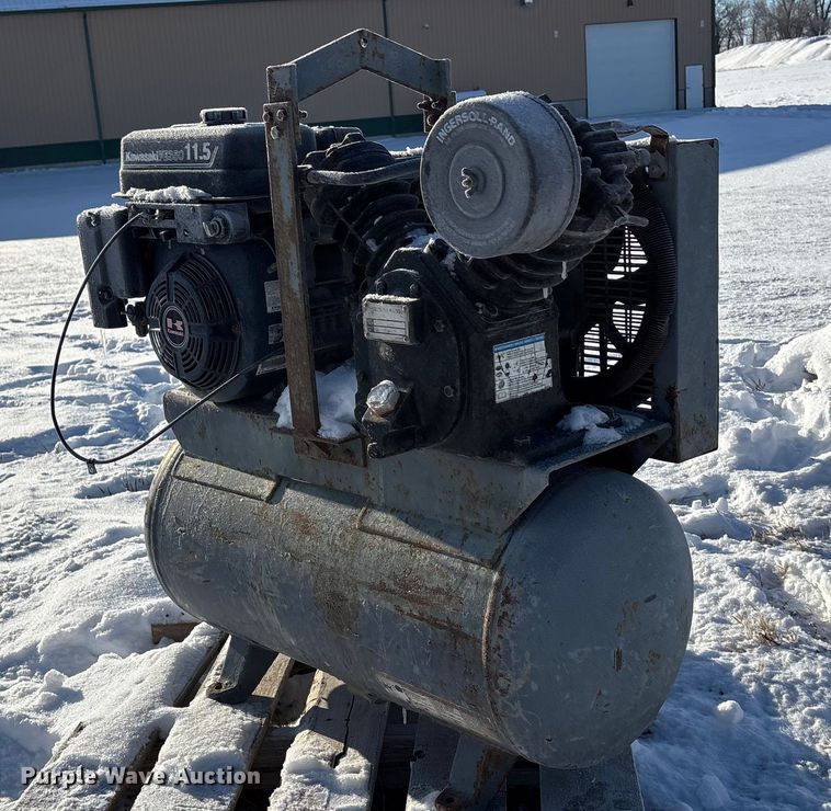 image for item DK0191 Ingersoll Rand 2475 air compressor