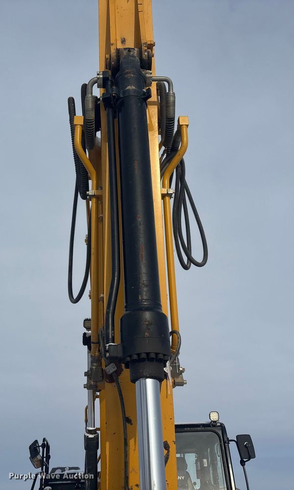 image for item DK0192 2019 Sany SY215C LC excavator