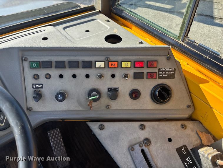 image for item DK0197 1998 Volvo A25C 6x6 articulated haul truck