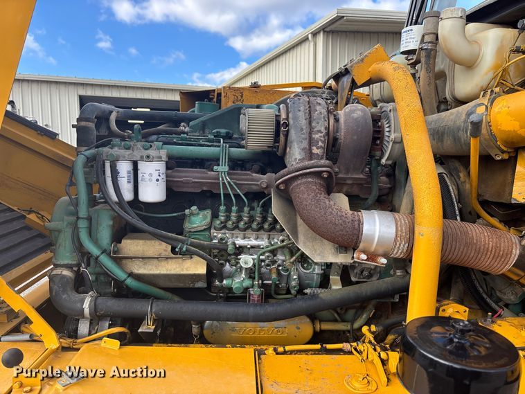 image for item DK0197 1998 Volvo A25C 6x6 articulated haul truck