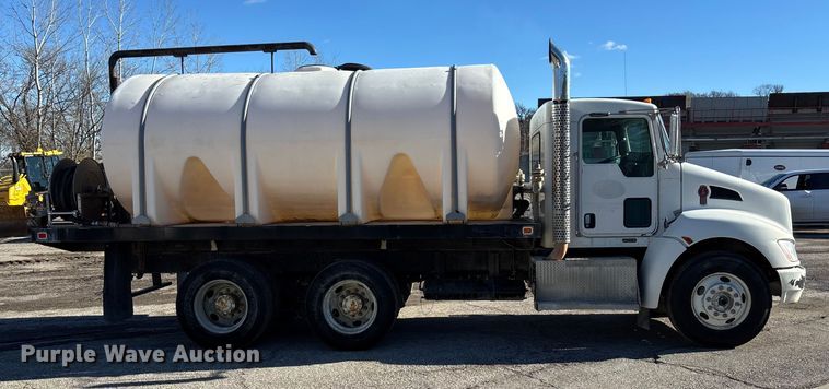 image for item DK0198 2009 Kenworth T370 water truck