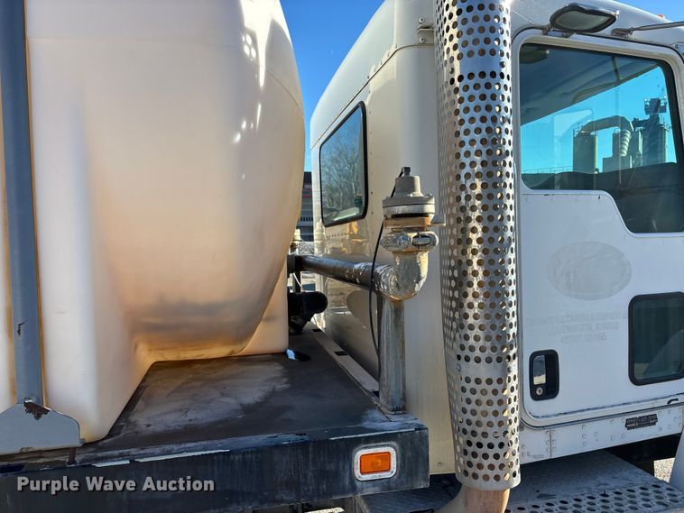 image for item DK0198 2009 Kenworth T370 water truck