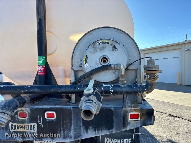 image for item DK0198 2009 Kenworth T370 water truck