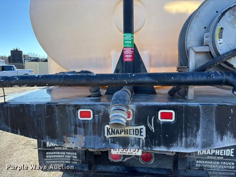 image for item DK0198 2009 Kenworth T370 water truck