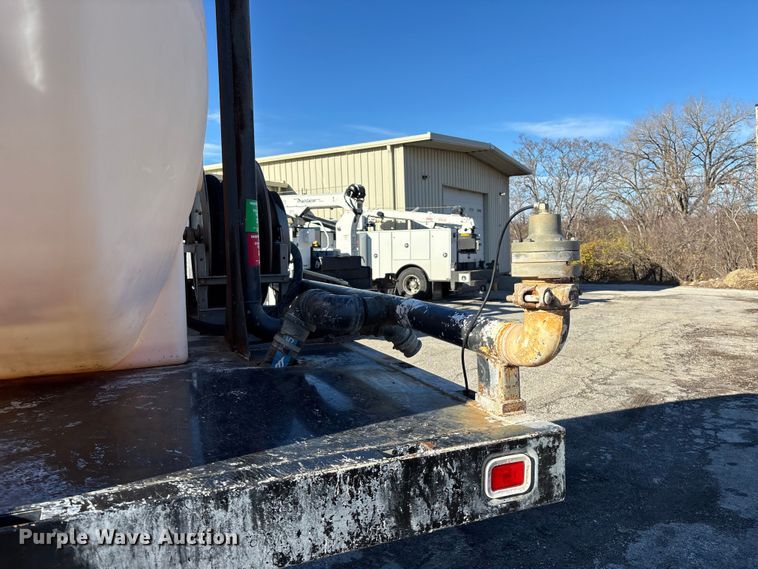 image for item DK0198 2009 Kenworth T370 water truck