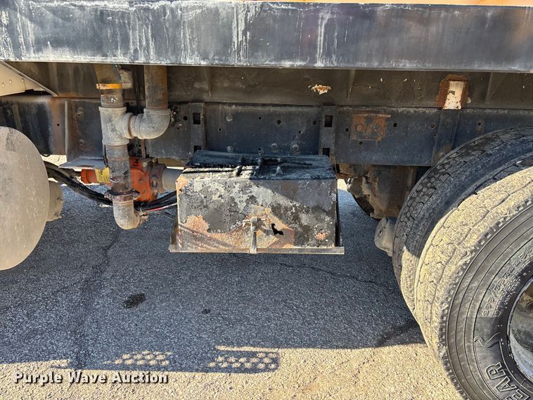 image for item DK0198 2009 Kenworth T370 water truck