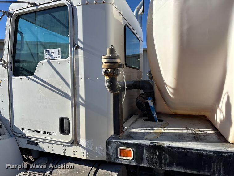 image for item DK0198 2009 Kenworth T370 water truck