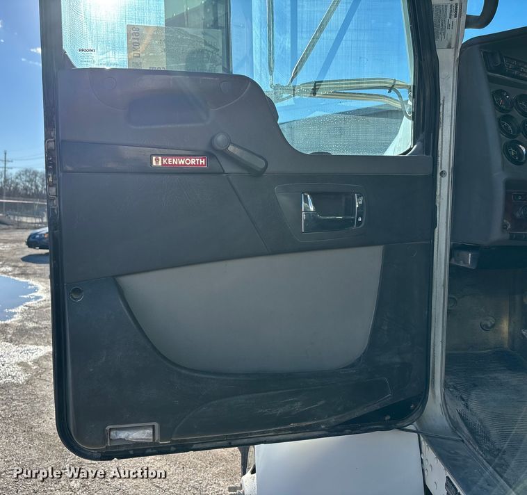 image for item DK0198 2009 Kenworth T370 water truck