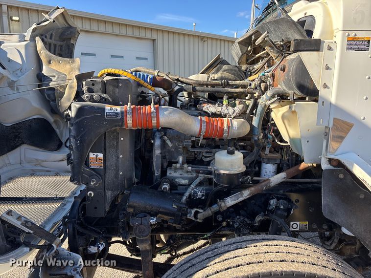 image for item DK0198 2009 Kenworth T370 water truck