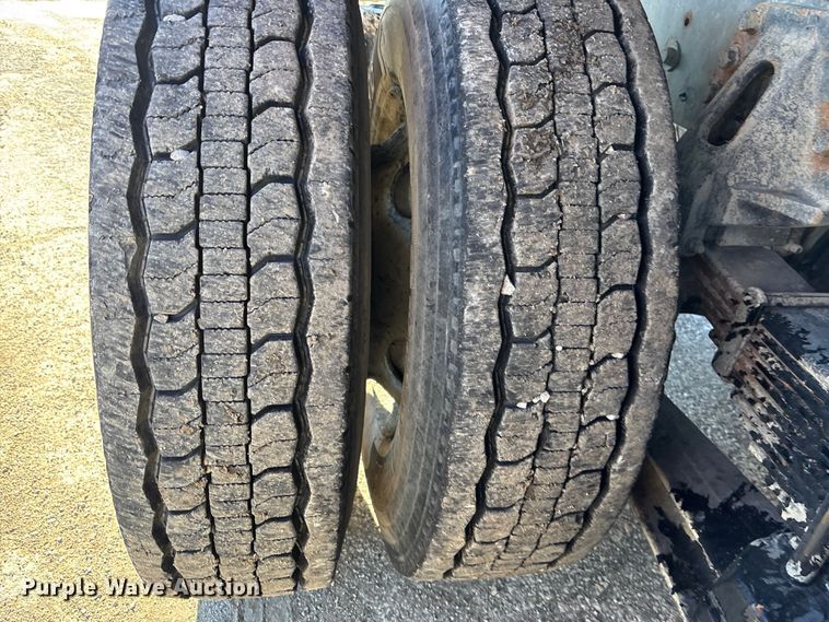 image for item DK0198 2009 Kenworth T370 water truck