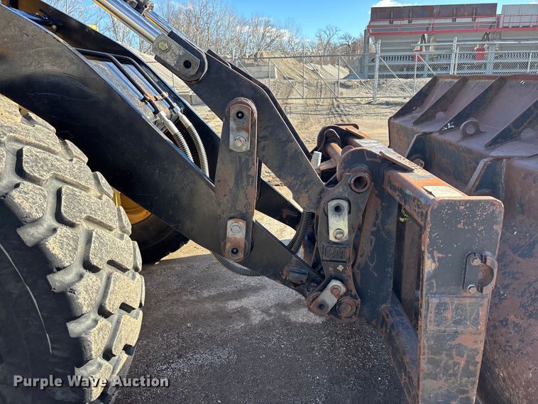 image for item DK0201 2004 Caterpillar IT38G wheel loader