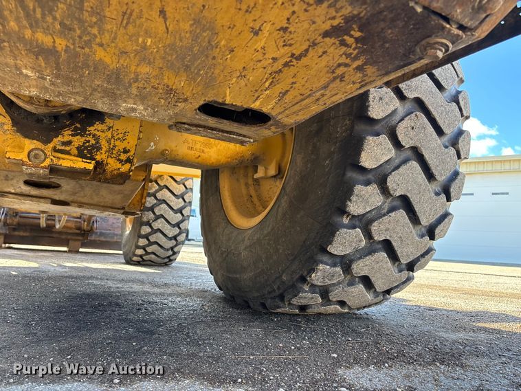 image for item DK0201 2004 Caterpillar IT38G wheel loader