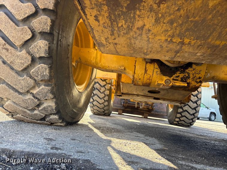 image for item DK0201 2004 Caterpillar IT38G wheel loader