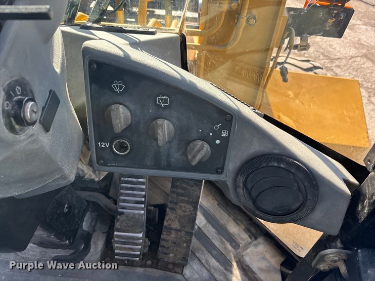 image for item DK0201 2004 Caterpillar IT38G wheel loader