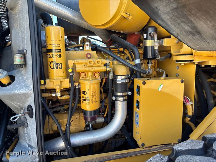 image for item DK0201 2004 Caterpillar IT38G wheel loader