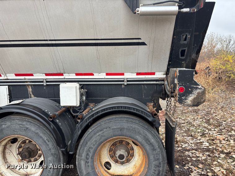 image for item DK0212 2006 Trail King Olb 236 live bottom trailer