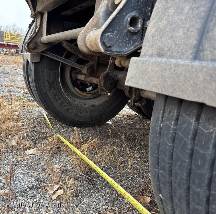 image for item DK0212 2006 Trail King Olb 236 live bottom trailer