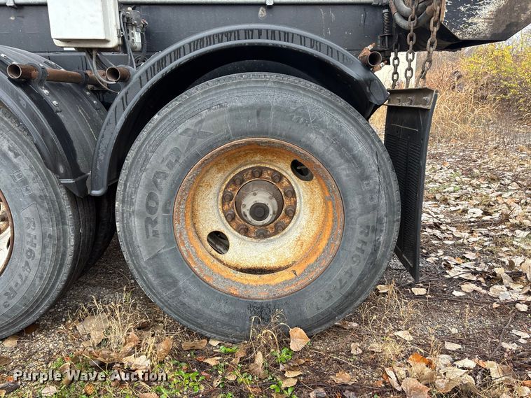 image for item DK0212 2006 Trail King Olb 236 live bottom trailer