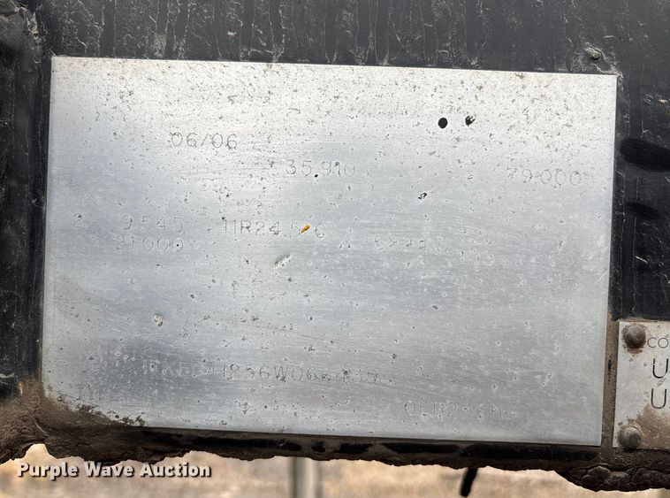 image for item DK0212 2006 Trail King Olb 236 live bottom trailer