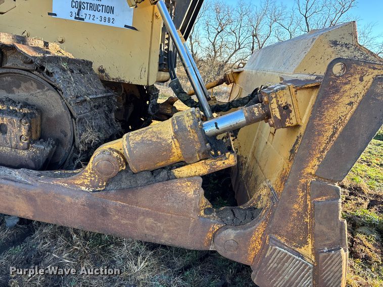 image for item DK0213 1996 John Deere 850 C dozer