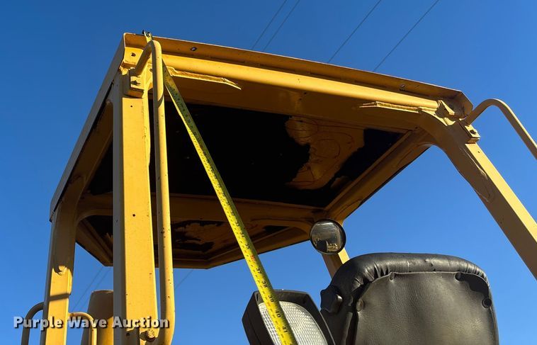 image for item DK0213 1996 John Deere 850 C dozer