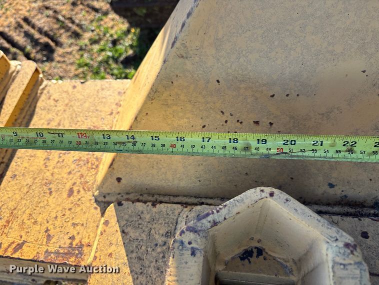 image for item DK0213 1996 John Deere 850 C dozer