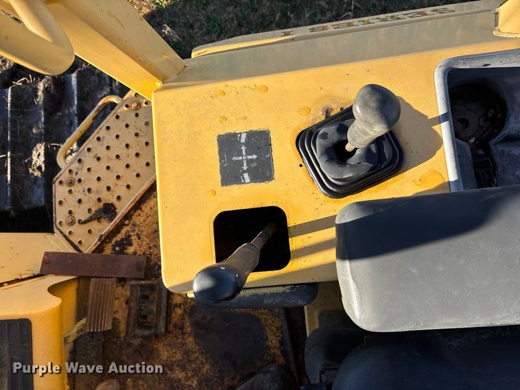 image for item DK0213 1996 John Deere 850 C dozer